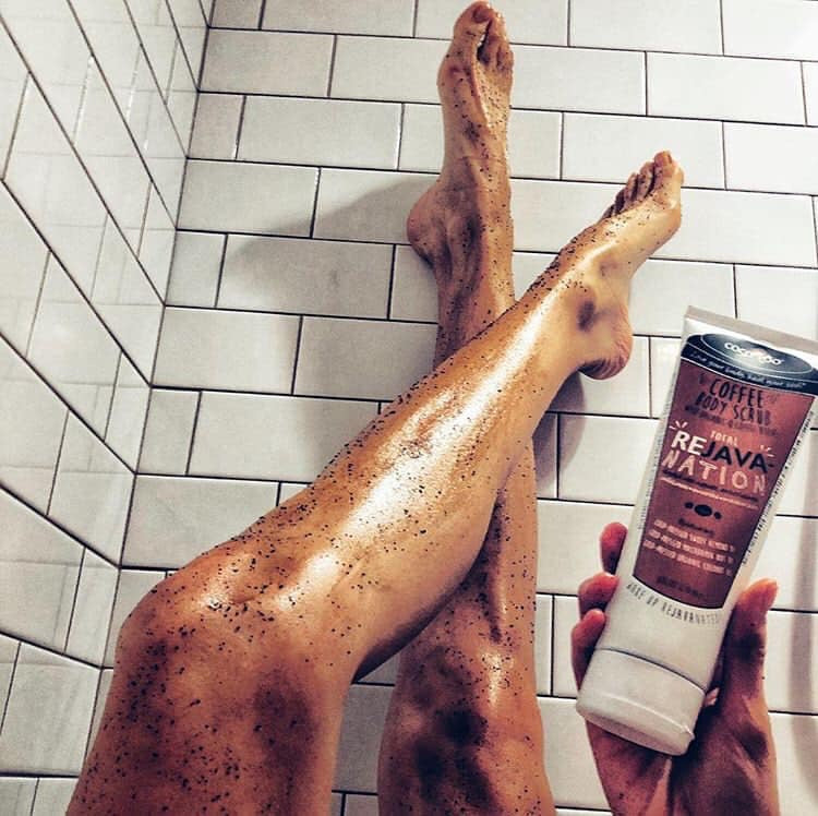 How to get amazing summer legs with coffee scrub
